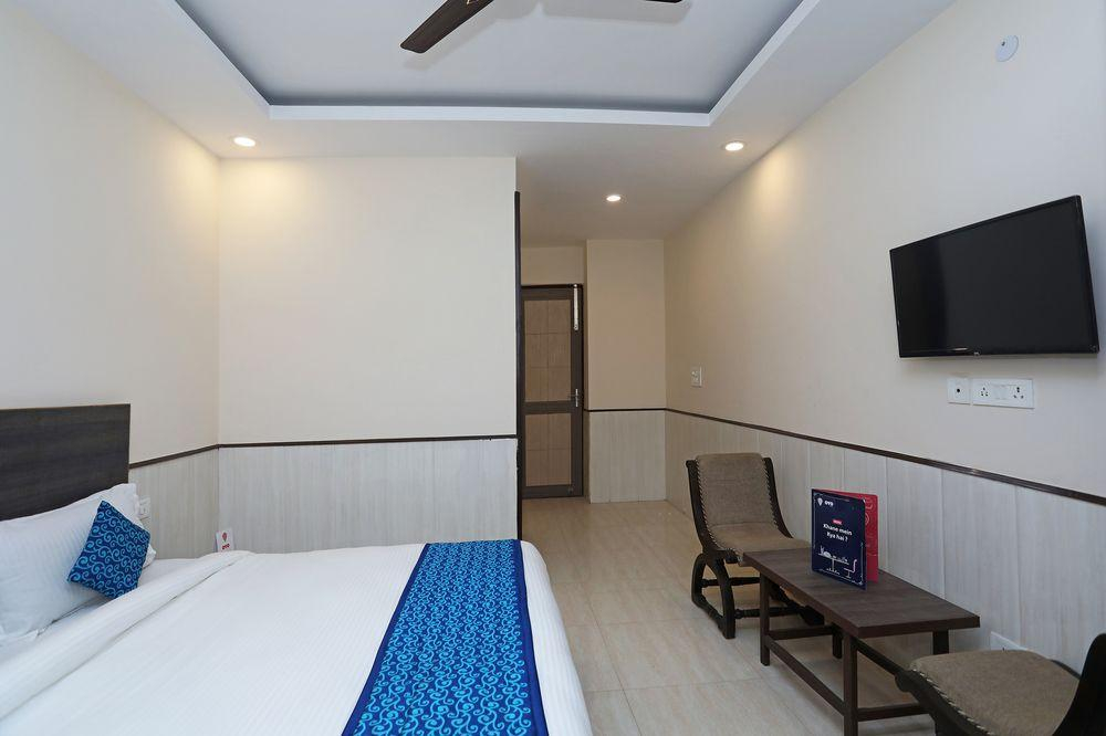 OYO Townhouse 782 Hotel kalinga Sector 66