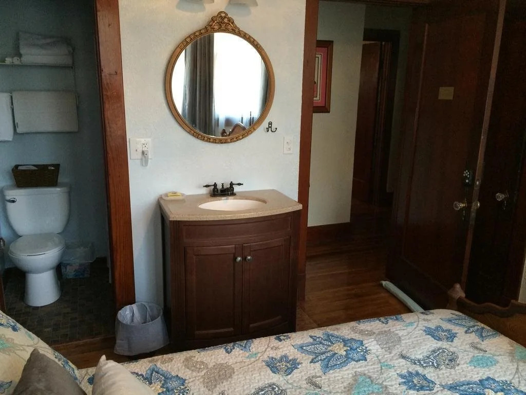 Inn the Oaks