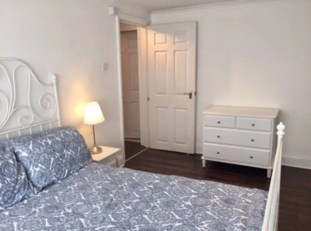 Central 2 Bedroom Seafront Flat in Kemp Town