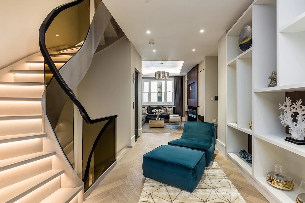 Incredible 6 Storey 4 bed Luxury House in St James