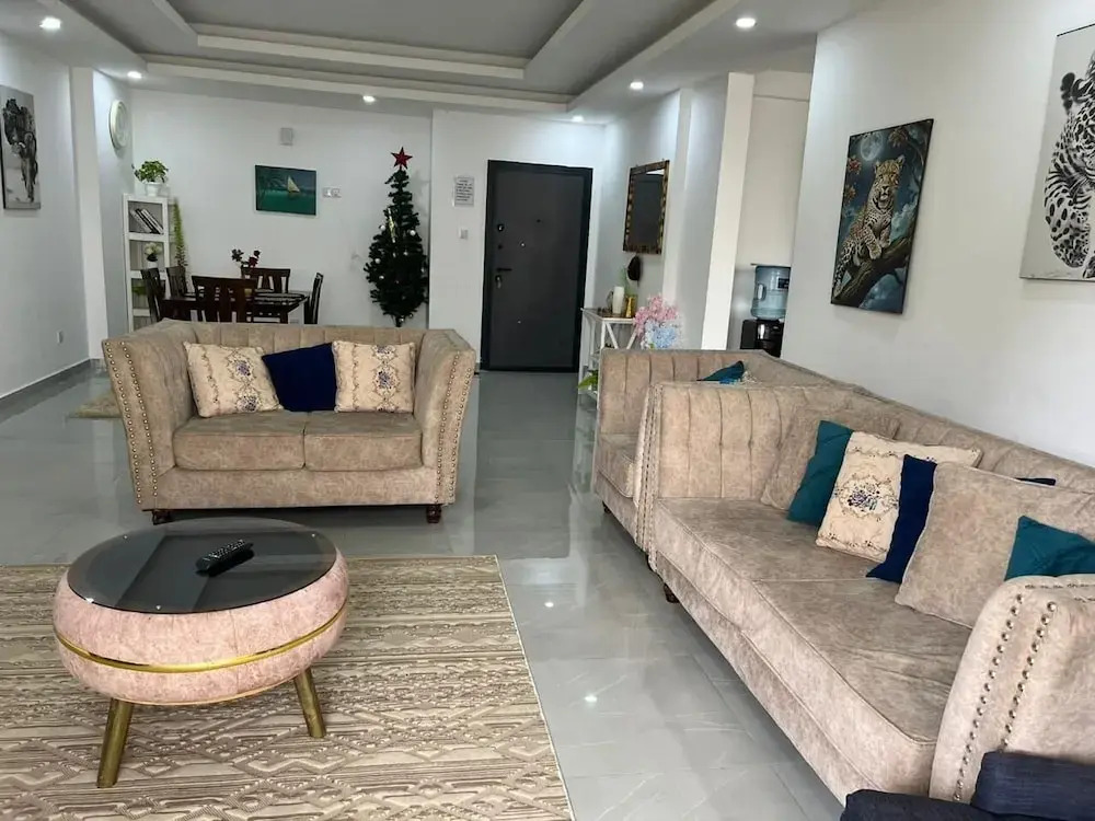 Aqua Gardens Apartments