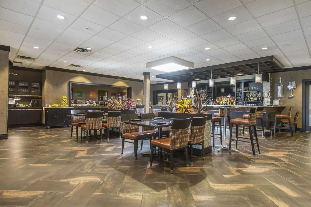 Quattro Hotel & Conf Centre, an Ascend Collection Hotel