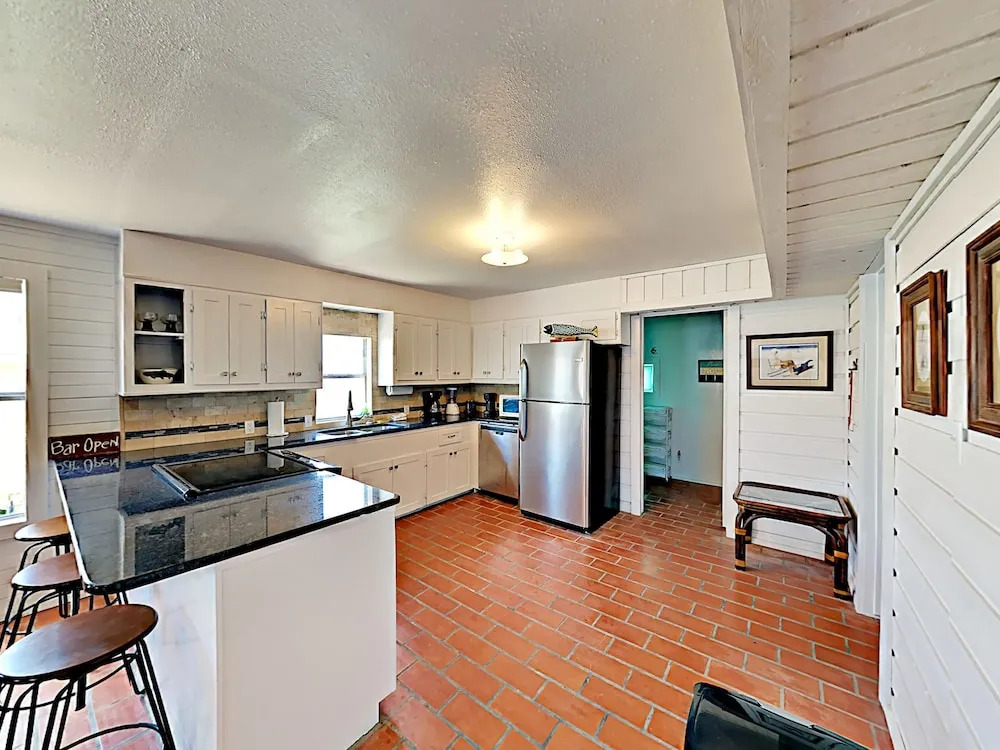 Cabinessence At La Playa - Two Bedroom Home