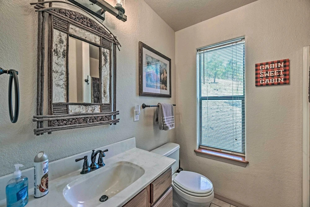 Wooded Ruidoso Hideaway w/ Deck: Ski, Hike & Golf!