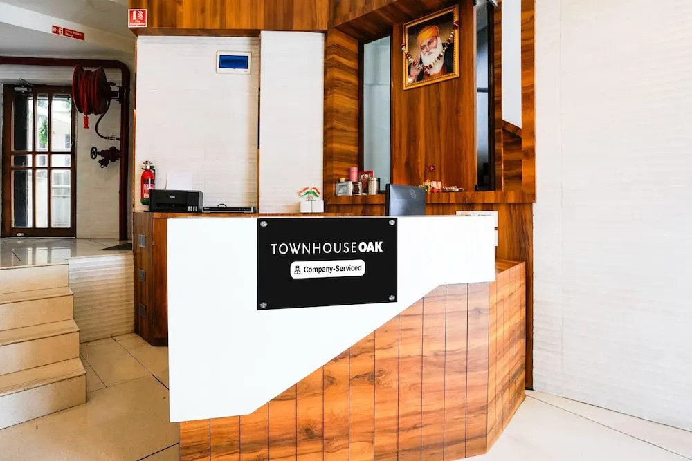 Townhouse Oak Vashi