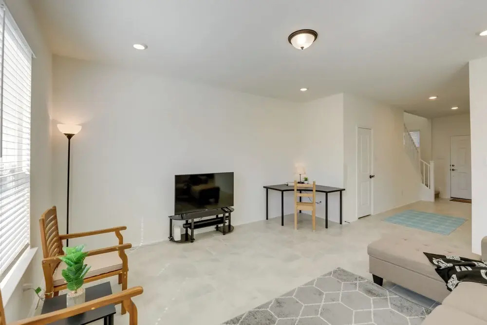 Manor Vacation Rental w/ Yard: 17 Mi to Austin!