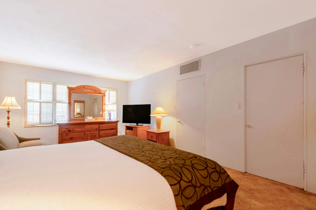 Historic Coronado Motor Hotel by OYO