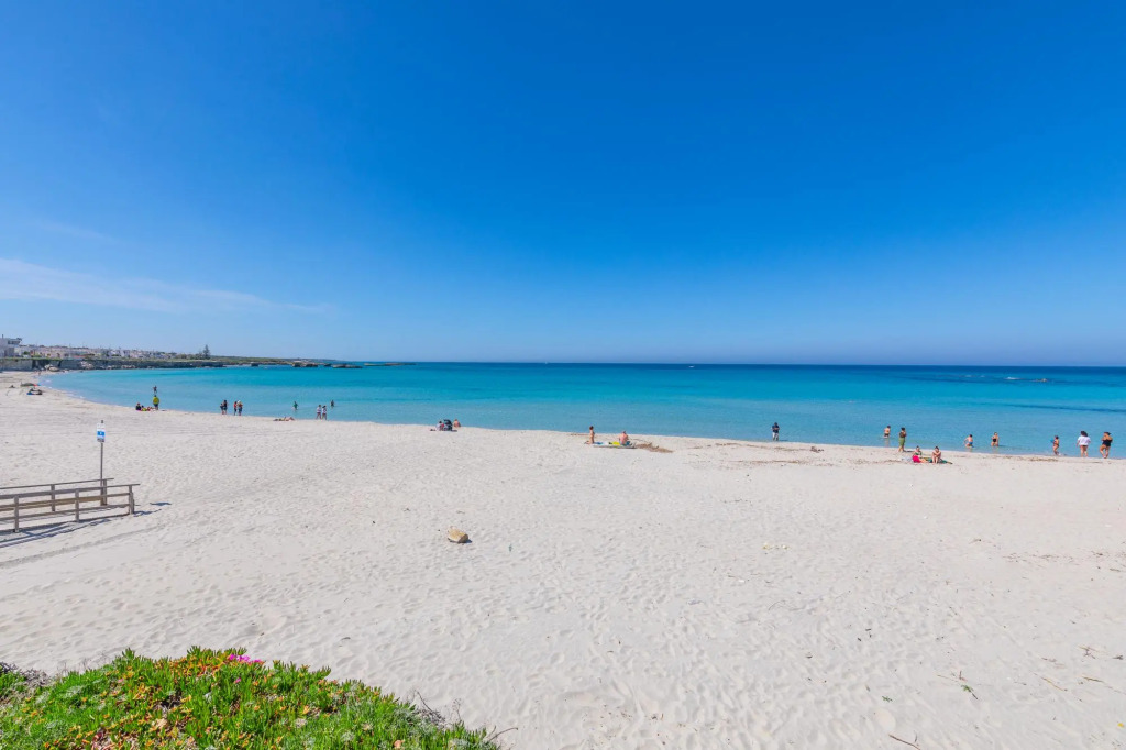 Large villa with sea view and outdoor spaces 20m from the sandy beach of San Foca.-Villa Marechiaro