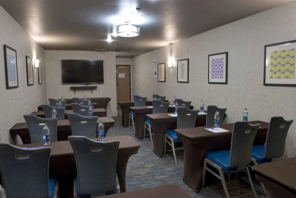 Holiday Inn Express Hotel & Suites Coeur DAlene I-90 Exit 11 by IHG