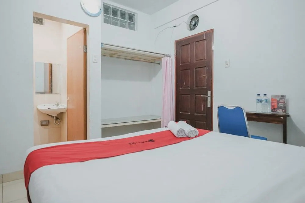RedDoorz near Universitas Sisingamangaraja Medan