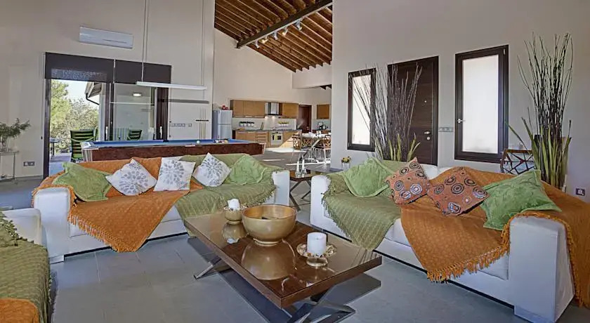 Luxury in Nature Villa
