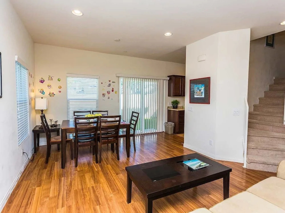 3 Bedroom House Anaheim Resort Area