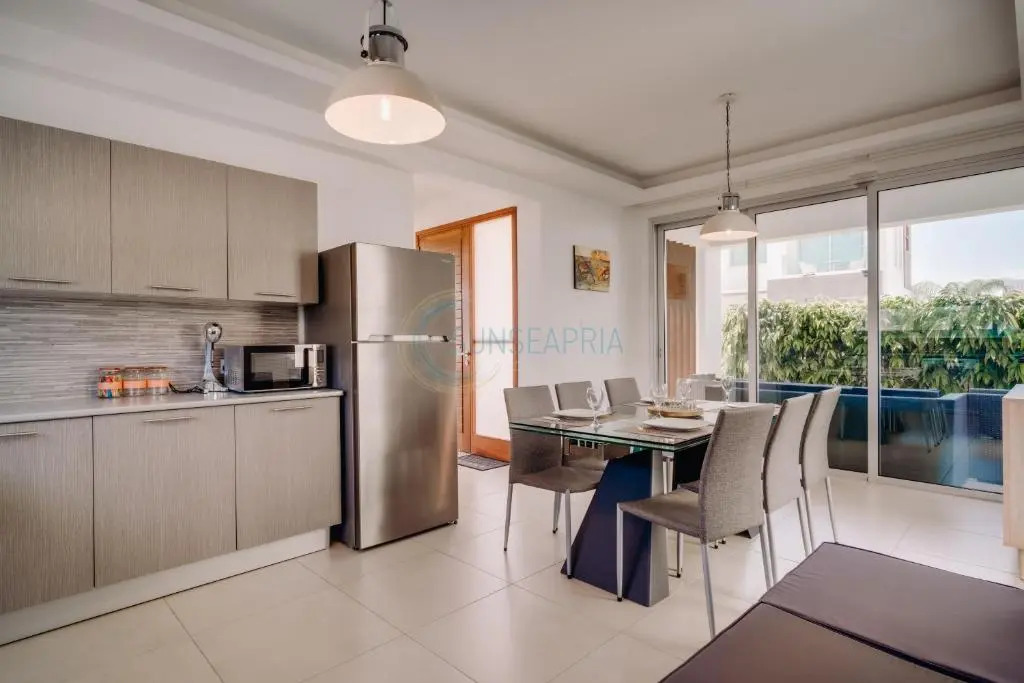 Dream 3bdr villa with private pool near the beach!