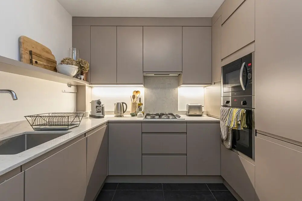 JOIVY Stylish 2-bed Flat w/ Terrace Near Battersea Park