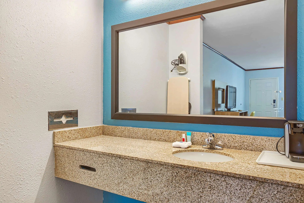 Days Inn by Wyndham Foley - North Gulf Shores