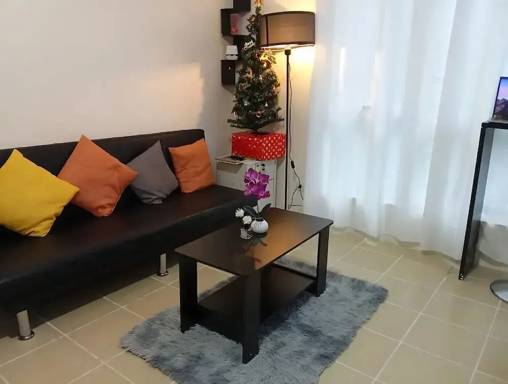 2BR/Pioneer Woodland connected to Metro Rail Station SM Light Boni Mandaluyong Manila Philippines
