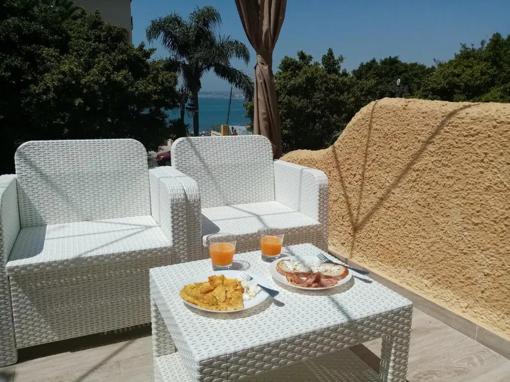 Beach Bungalow Port,free parking