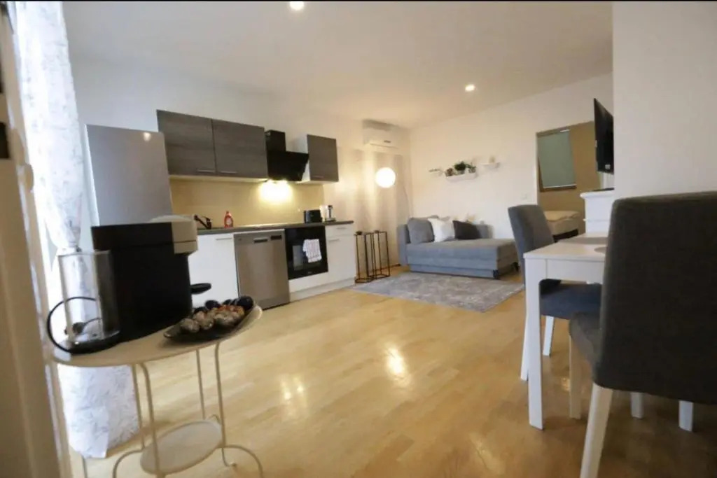 Sunny & cozy Penthouse with Balcony DG5