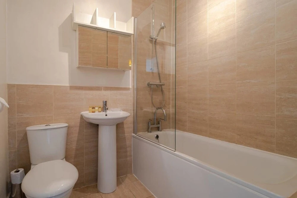 Bright 1BR Home in Fulham, 4 Guests