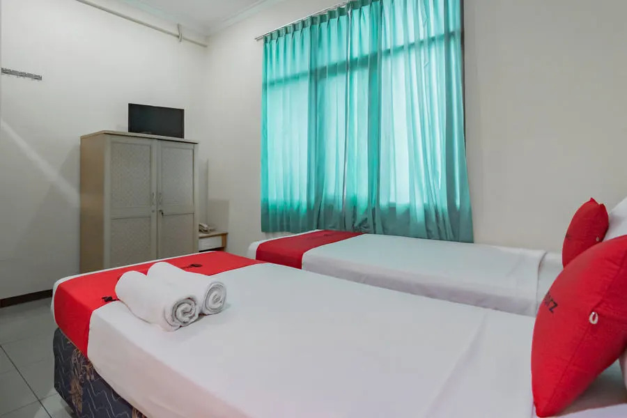 RedDoorz near Tegalega Bandung