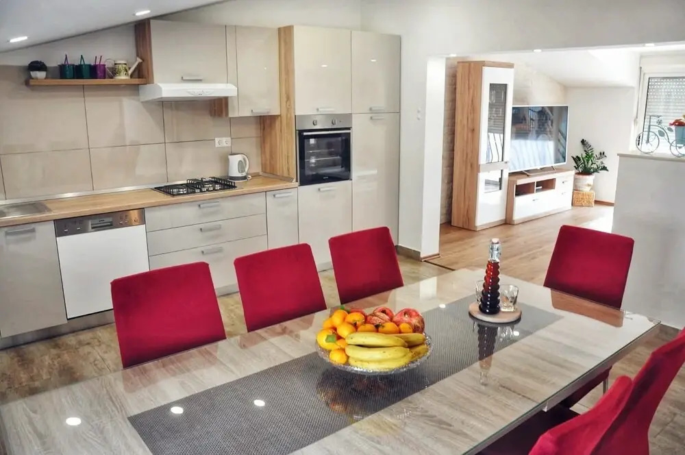 Apartment Doni
