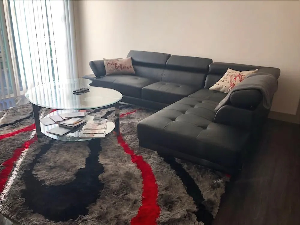 Cozy 2 Bedroom Apartment