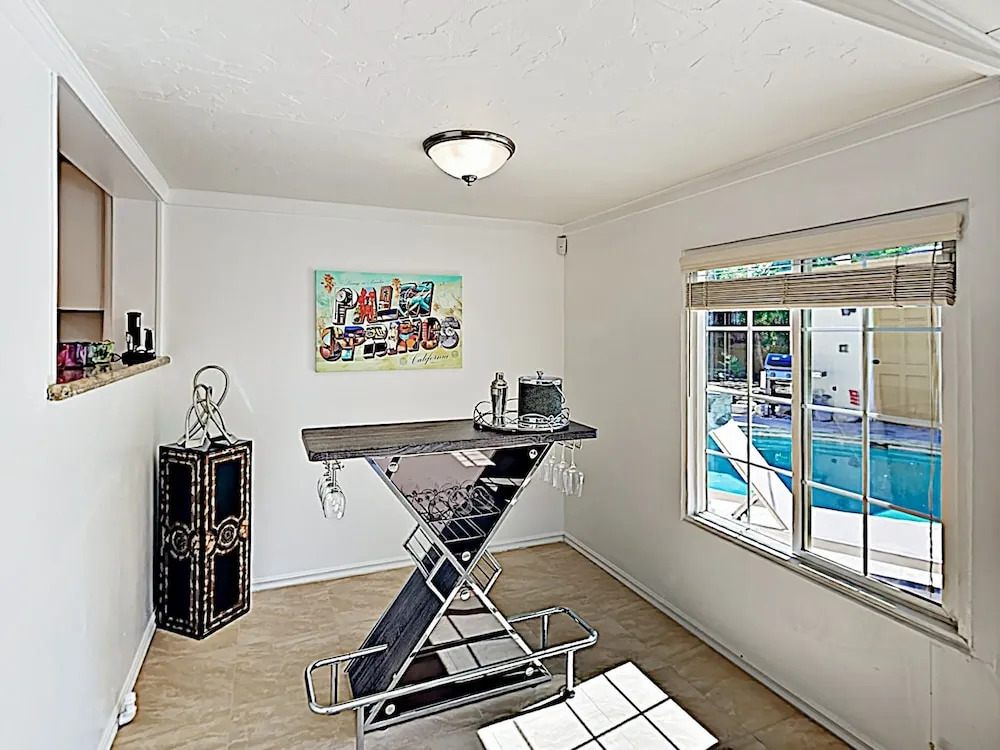 New Listing! All-suite Oasis W/ Casita, Pool & Spa 3 Bedroom Home