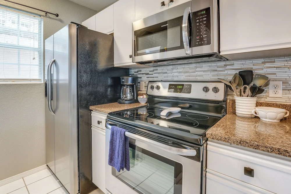 Stunning Table Rock Lake Condo Near Branson Strip!
