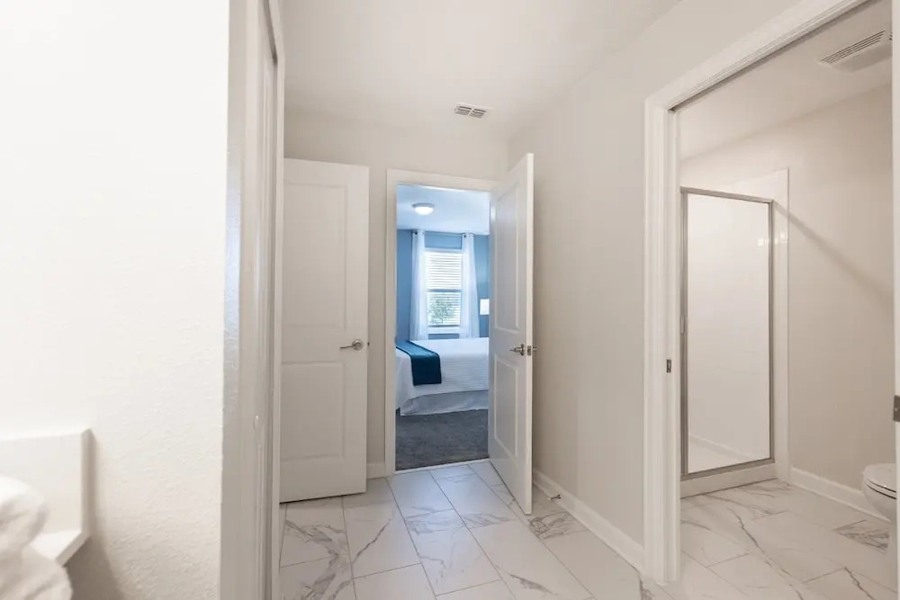 Champions Gate 8837 - Eight Bedroom Pool Home