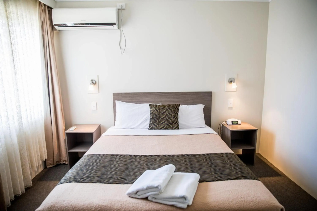 Lilac City Motor Inn