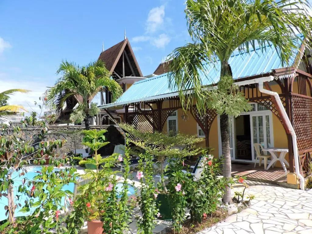 Charming villa in Blue Bay with private pool