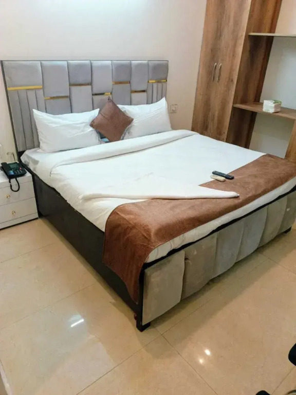 Soooper Hotel