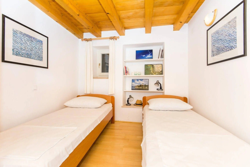 Foteza Apartments