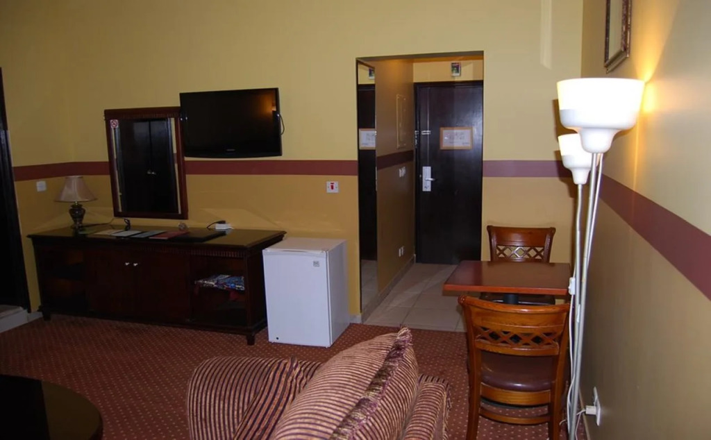 Tafwij Plaza Hotel