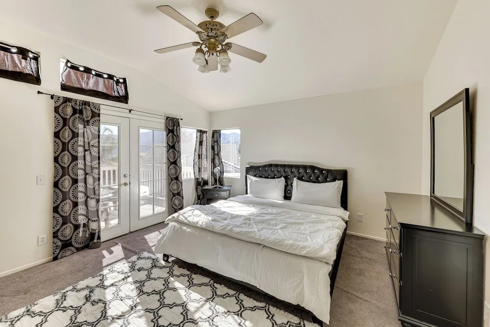 Lake Elsinore Home w/ Pool - 44 Mi to Disneyland!