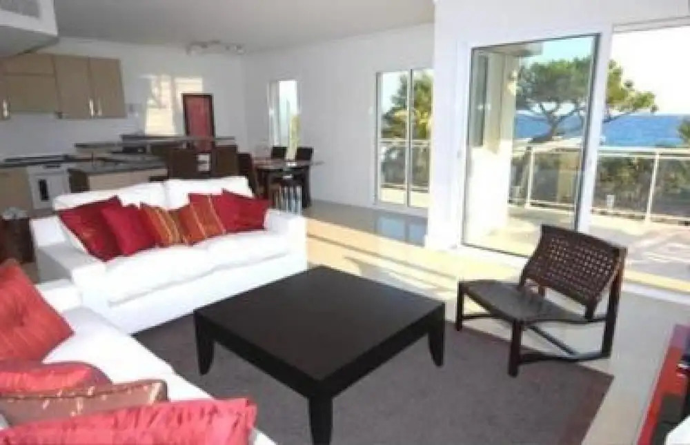 Royal Palm 218