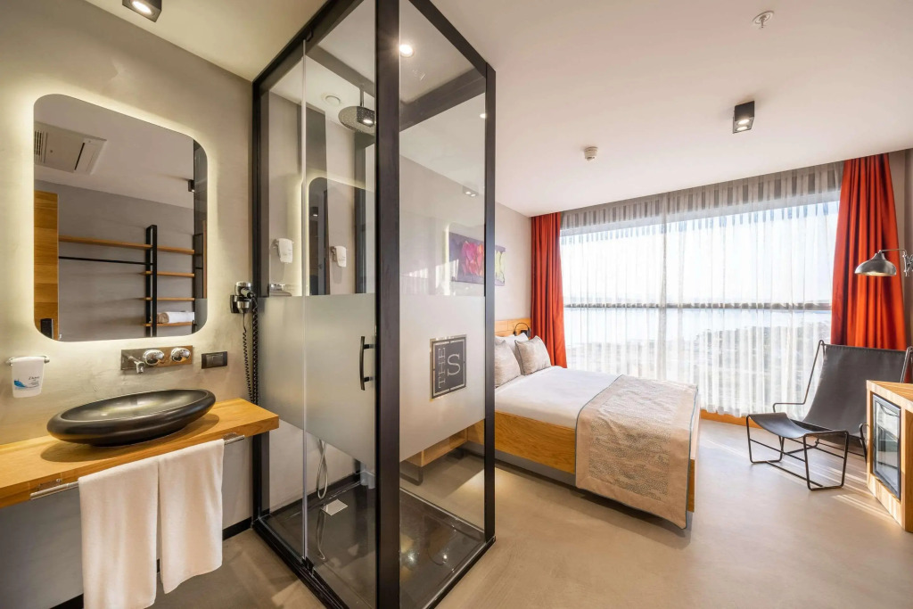 The S, an Ascend Hotel Collection Member