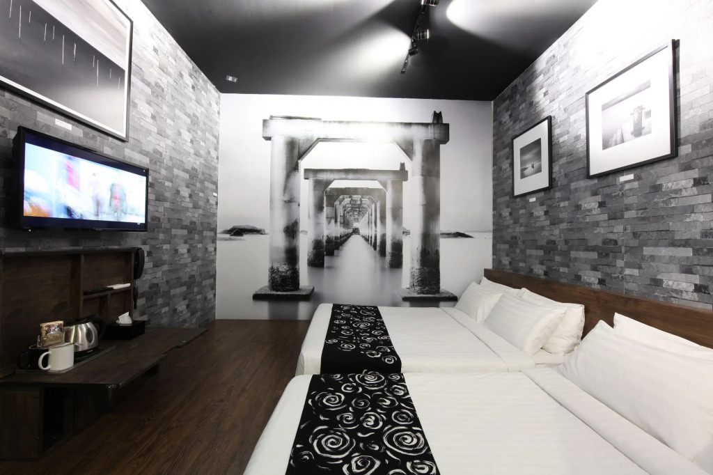 The Hulo Hotel Gallery