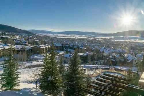 Edgemont 2306 - Luxury Ski-in Ski-out Condo