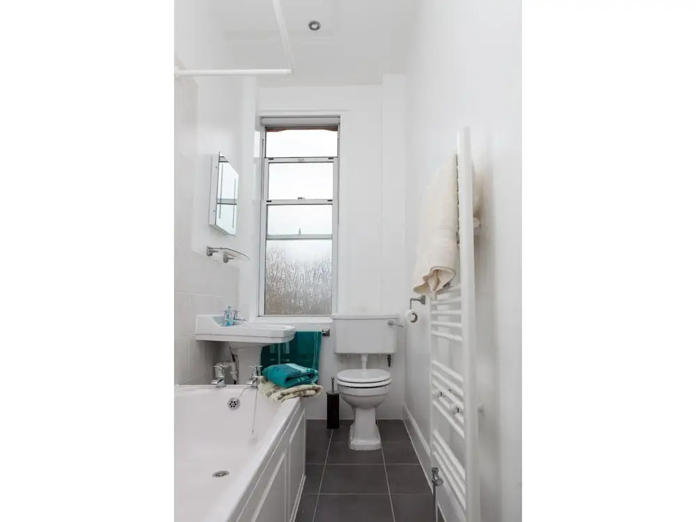 Cozy 1-bed Flat in Stockbridge Sleeps 4