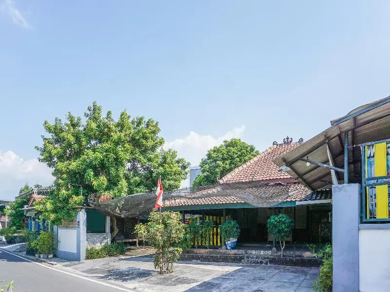 Spot On 91735 Griya Cendekia Syariah