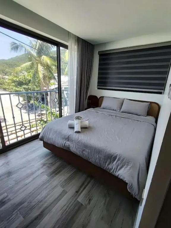 The Coral Homestay & Pub