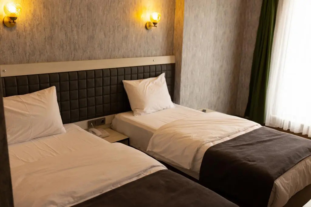 Otel 28