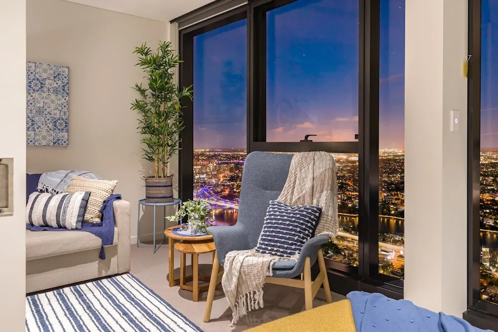 Hamptons Retreat on Level 77 Skytower