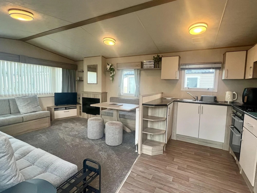 Immaculate 3-bed Static Caravan in Skegness