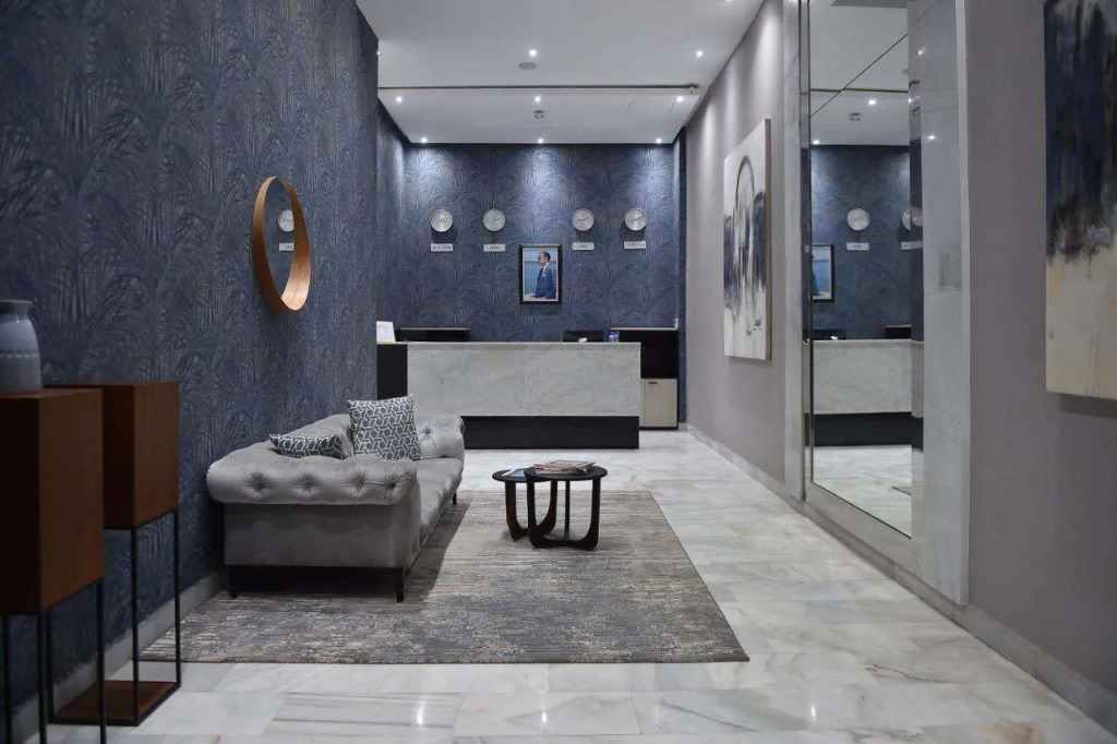 Le Yacht Suites Hotel