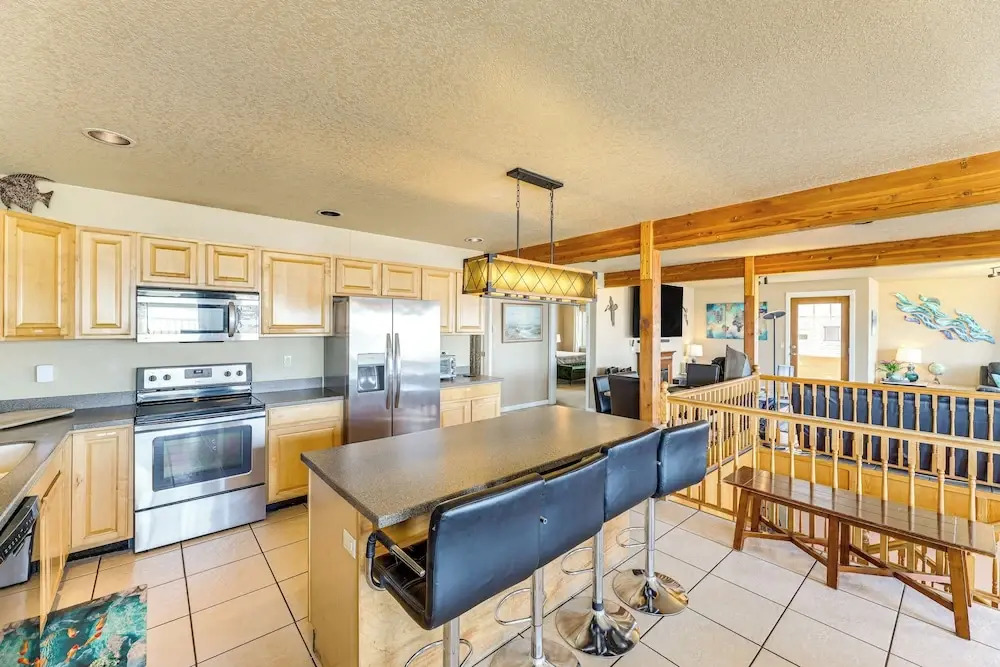 Group Friendly! Rockaway Beach Oasis w/ Game Room