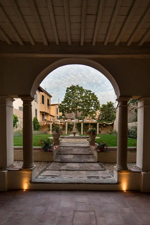 LUCUS Exclusive Bed and Breakfast