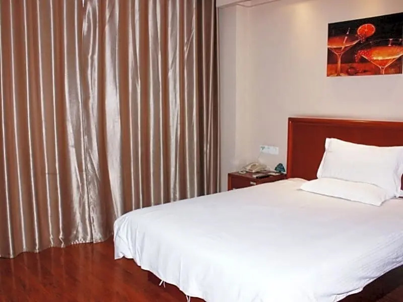 GreenTree Inn Xuzhou High Speed Railway Station Express Hotel