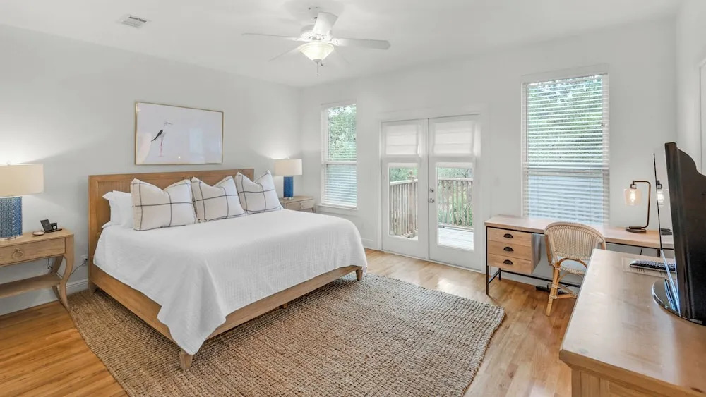 Close to the Beach & Close to the Pool
